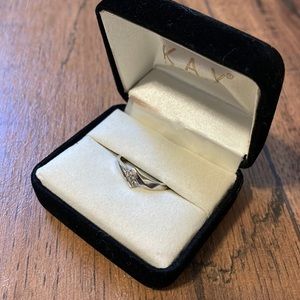 Kay Jewelers, 10k White Gold Ring